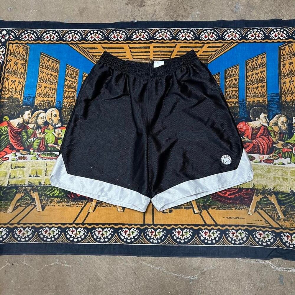 Nike Men's Black and White Shorts
